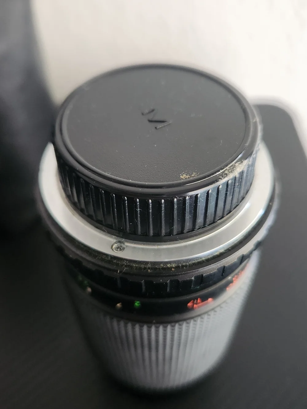 SAKAR MC Zoom / C-Macro 1:4.5 - f=80-200mm with Storage Bag